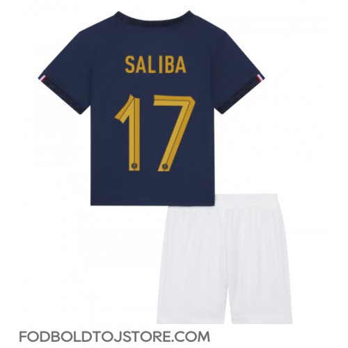 Frankrig William Saliba #17 Hjemmebanesæt Børn VM 2022 Kortærmet (+ Korte bukser)
